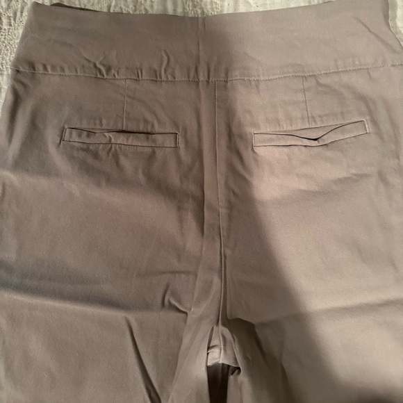 Tribal women’s capri khakis- never worn- NEW- size- 10- elastic waist band! - Picture 10 of 10